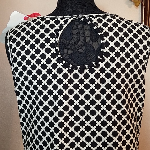 Chelsea & Violet Dress - Picture 6 of 10